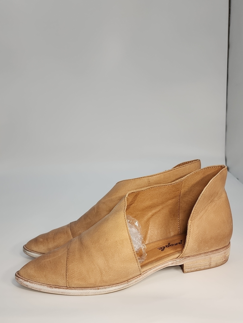 Free People Women's Tan Royale flats, Size 36.5